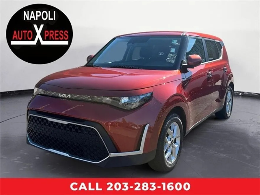 2023 Kia Soul LX photo 1
