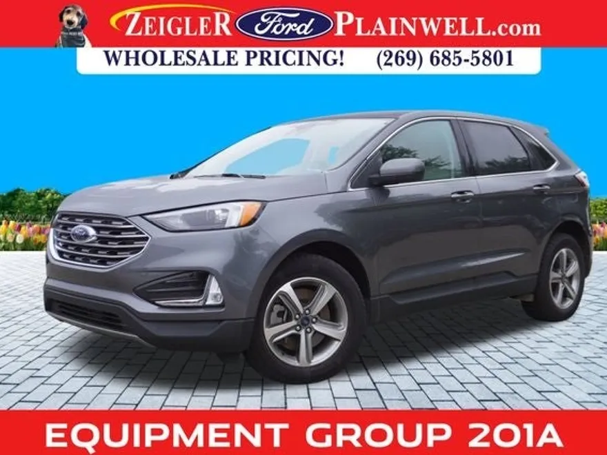 2022 Ford Edge SEL photo 1