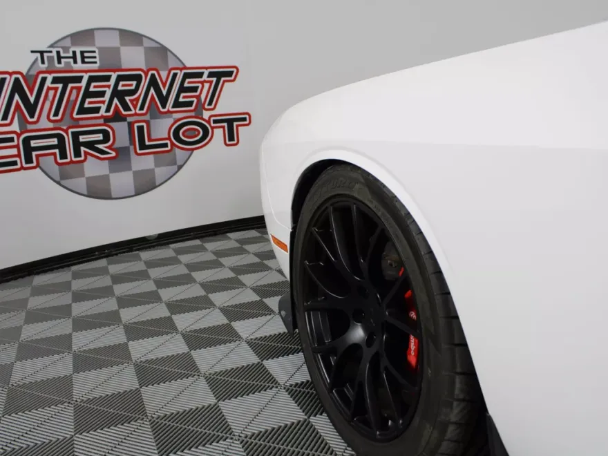 2017 Dodge Challenger SRT8 Hellcat photo 24