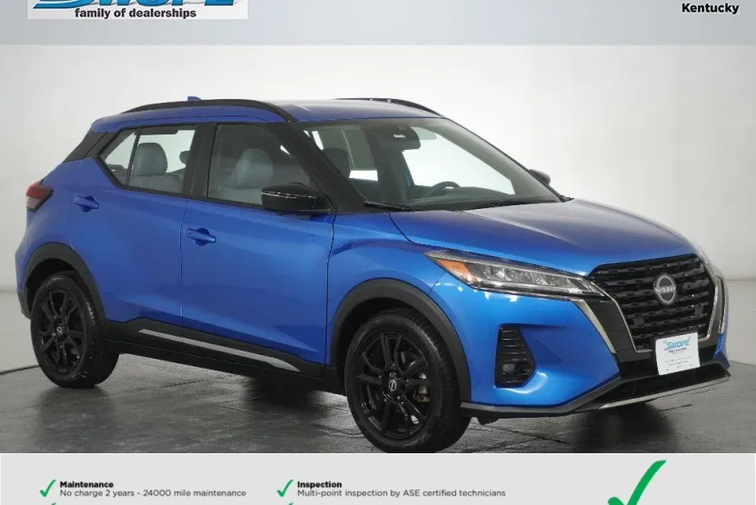 2023 Nissan Kicks SR photo 1
