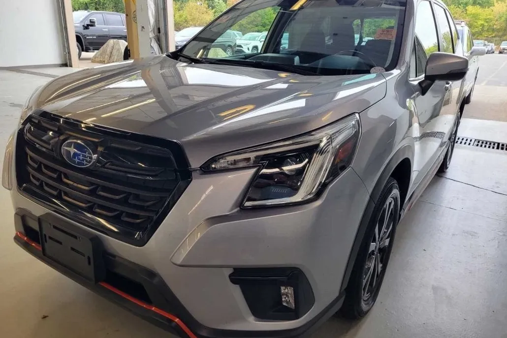 2023 Subaru Forester Sport photo 1