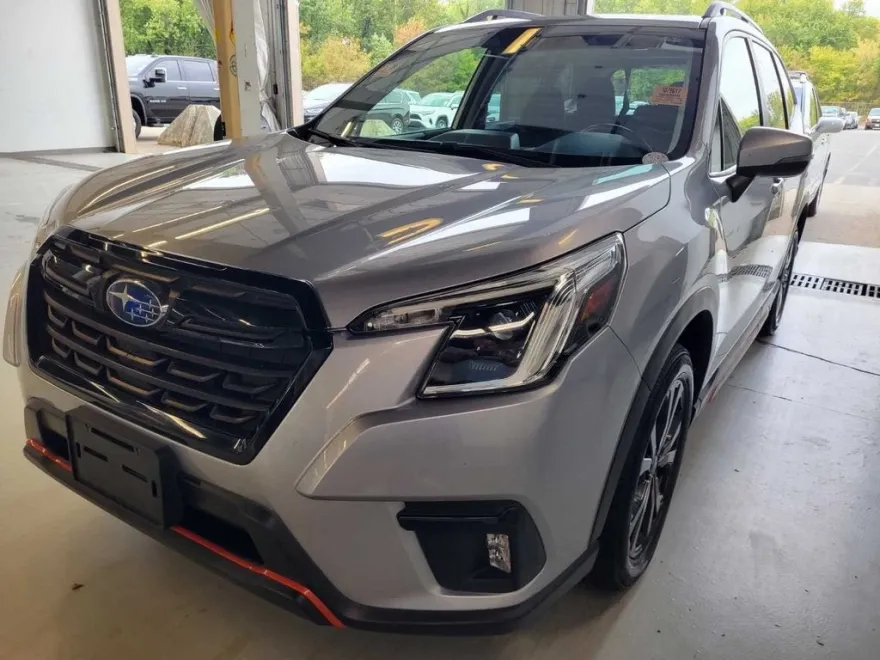 2023 Subaru Forester Sport photo 1