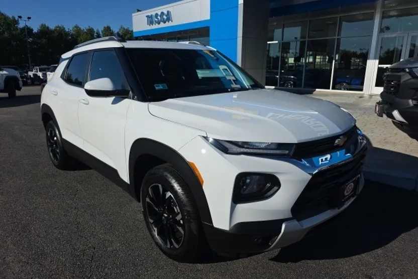 2023 Chevrolet Trailblazer LT photo 1