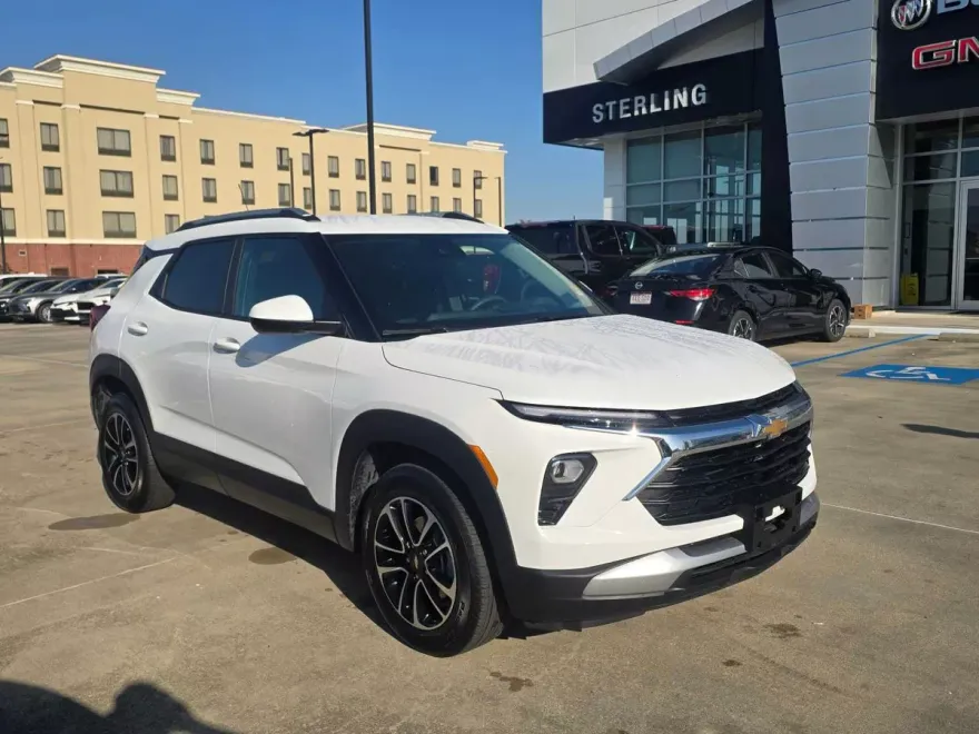 2025 Chevrolet Trailblazer LT photo 1