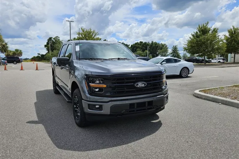 2025 Ford F-150 XLT photo 1