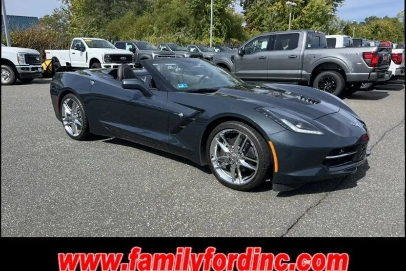 2019 Chevrolet Corvette Stingray Convertible photo 1