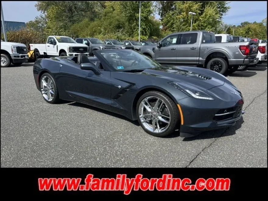2019 Chevrolet Corvette Stingray Convertible photo 1