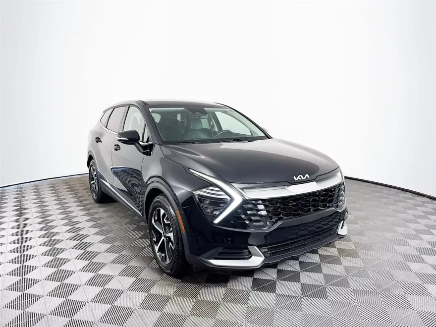 2025 Kia Sportage EX photo 1
