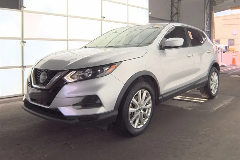 2021 Nissan Rogue Sport SV photo 1