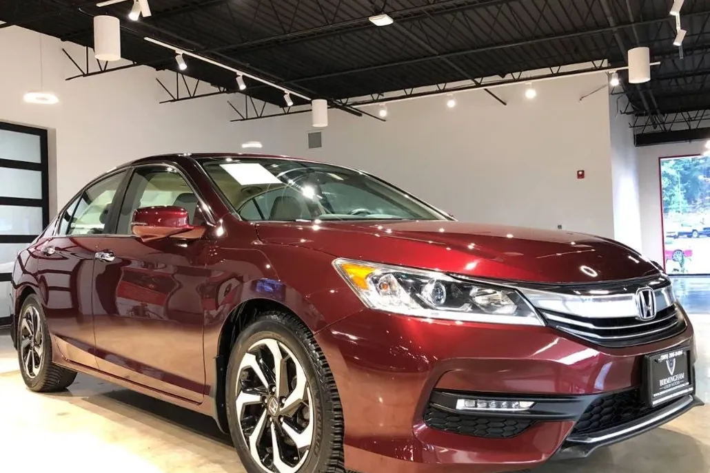 2017 Honda Accord EX-L photo 1