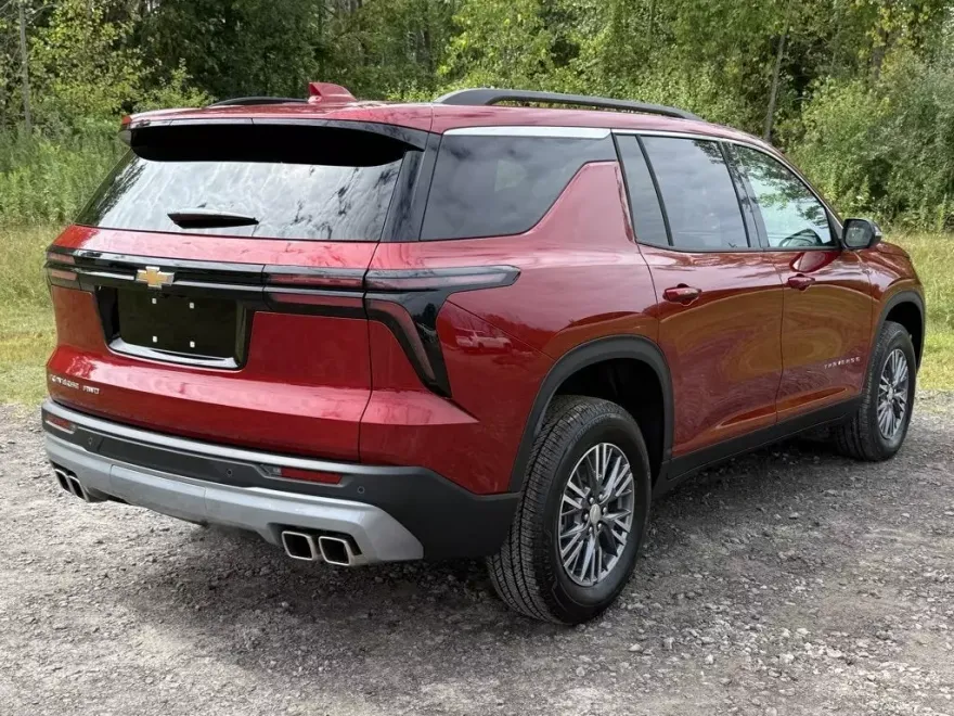 2026 Chevrolet Traverse photo 1