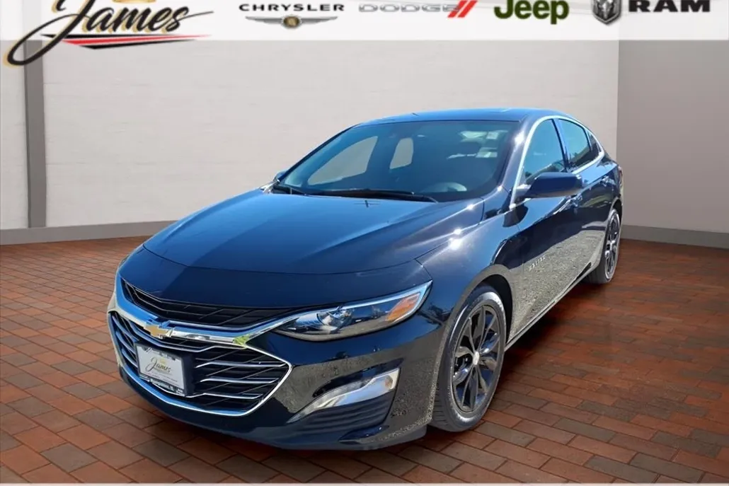 2024 Chevrolet Malibu 1LT photo 1