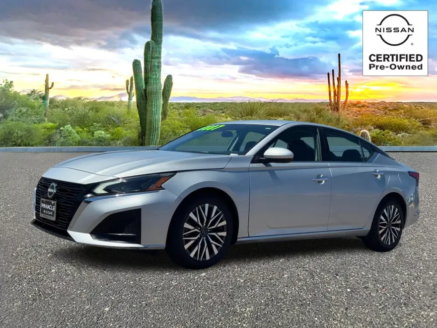 2023 Nissan Altima 2.5 SV photo 1