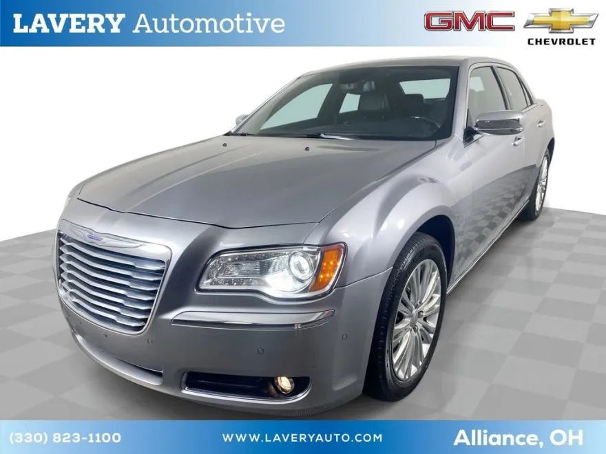 2013 Chrysler 300 photo 1