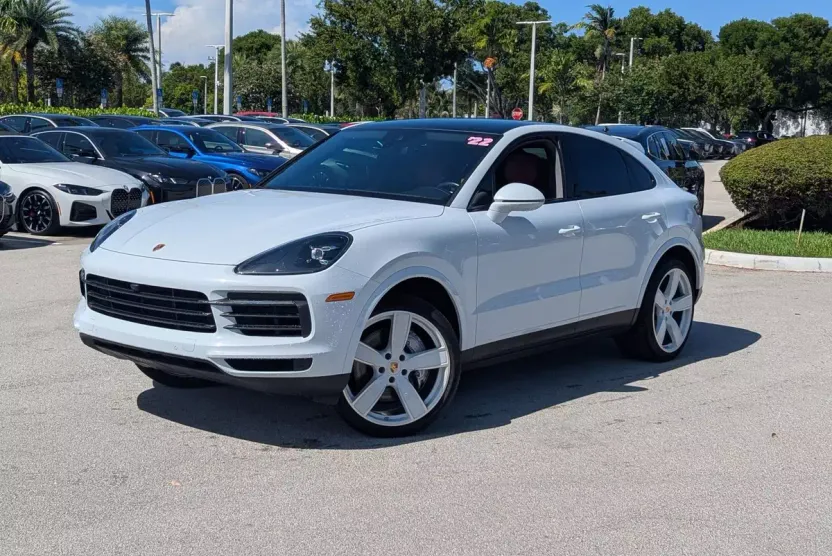 2022 Porsche Cayenne Coupe photo 1