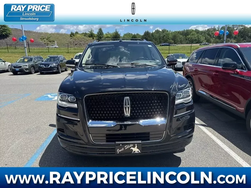2023 Lincoln Navigator Reserve photo 1