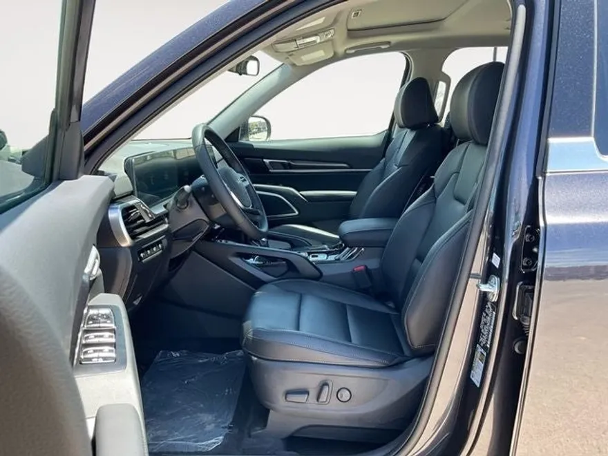 2025 Kia Telluride S photo 1