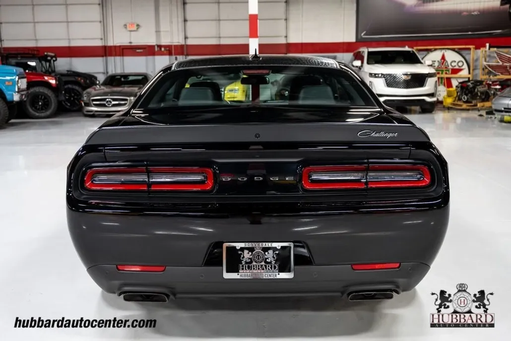 2023 Dodge Challenger SRT8 Hellcat Redeye Widebody photo 1