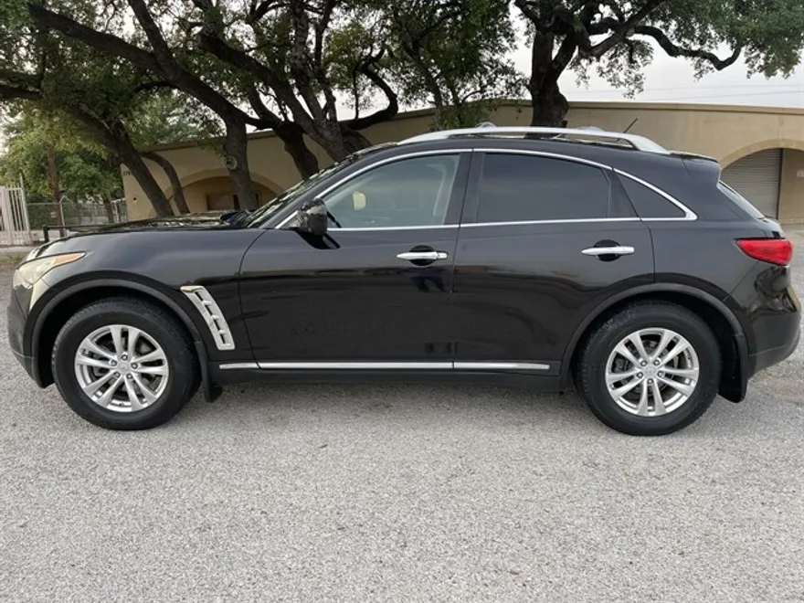 2011 Infiniti FX35 Base photo 1