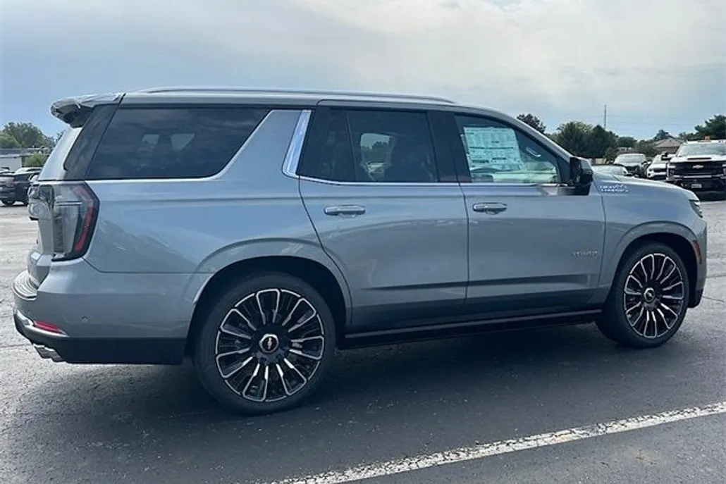 2025 Chevrolet Tahoe High Country photo 1