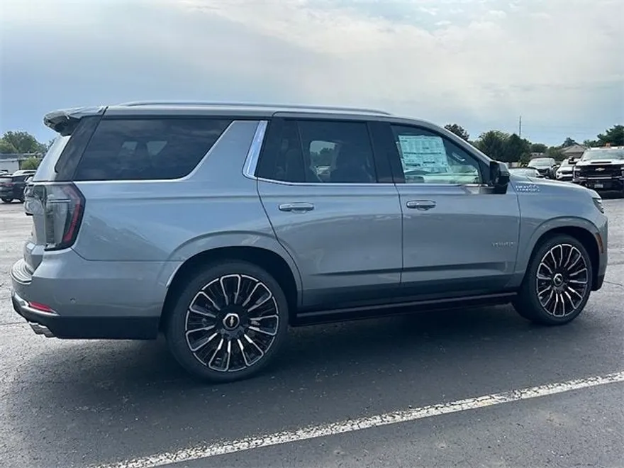2025 Chevrolet Tahoe High Country photo 1