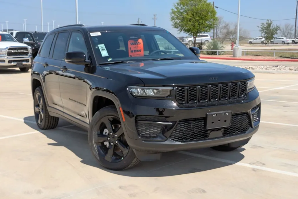 2025 Jeep Grand Cherokee Altitude X photo 1
