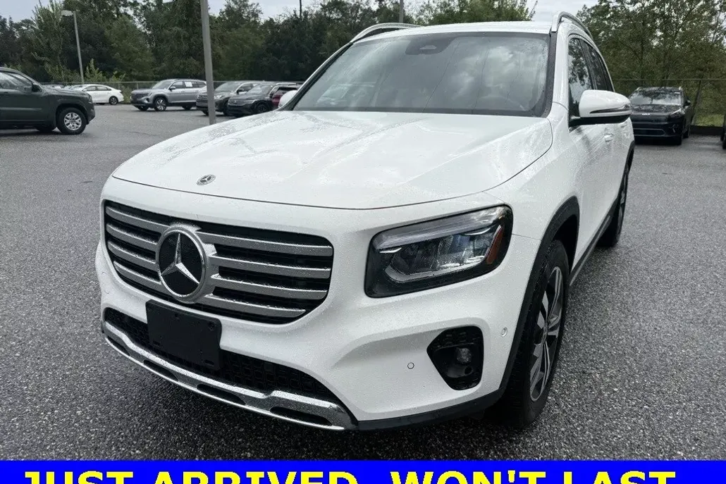2024 Mercedes Benz GLB 250 photo 1