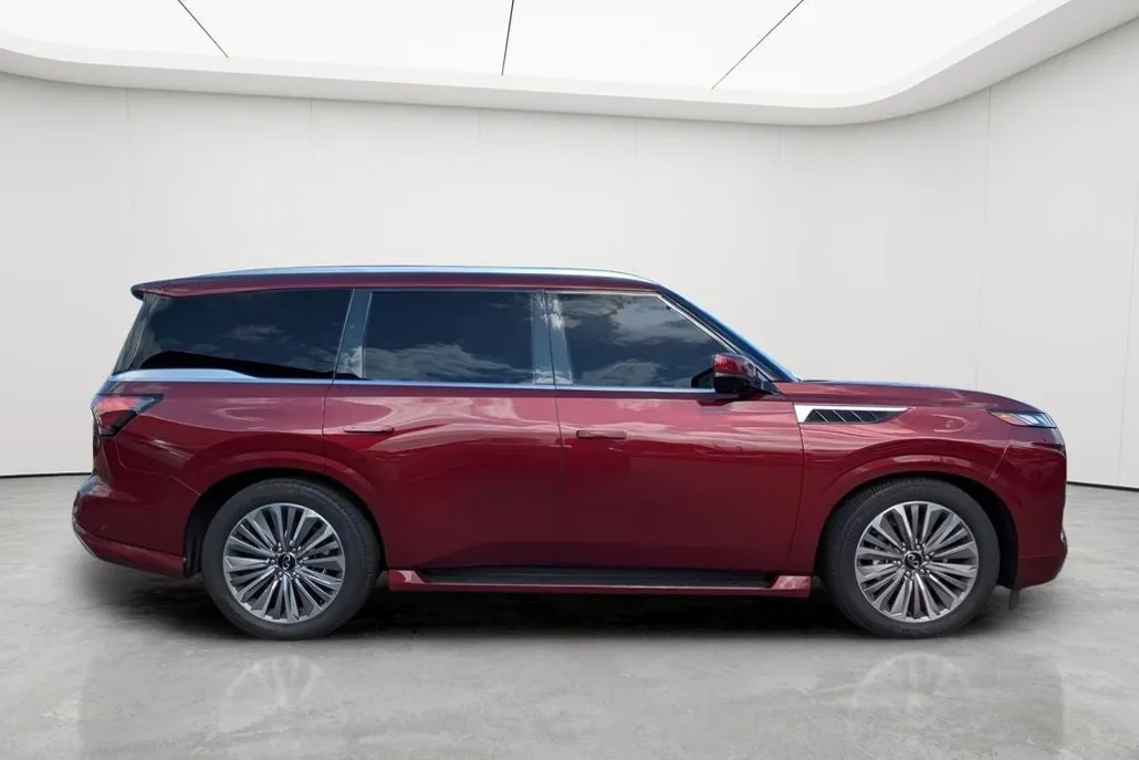 2025 Infiniti QX80 Sensory photo 1