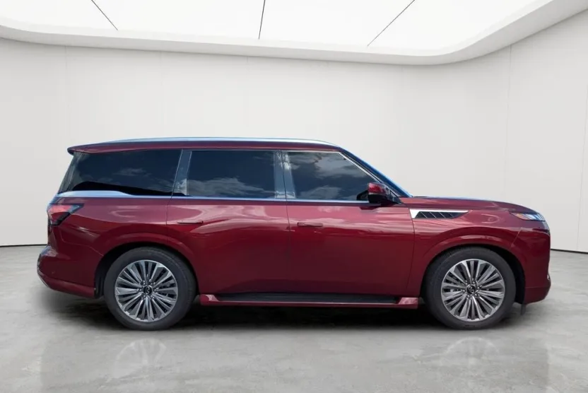 2025 Infiniti QX80 Sensory photo 1