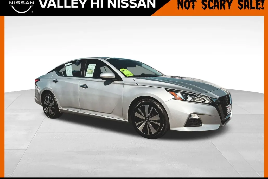 2022 Nissan Altima 2.5 SV photo 1