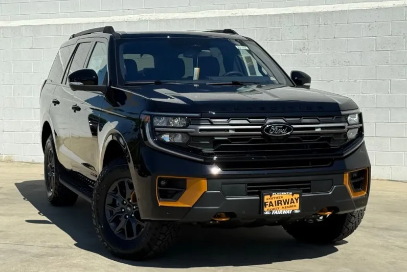 2025 Ford Expedition photo 1