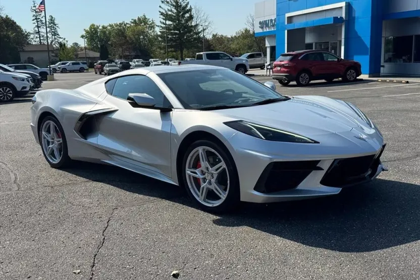 2020 Chevrolet Corvette Stingray 2LT photo 1