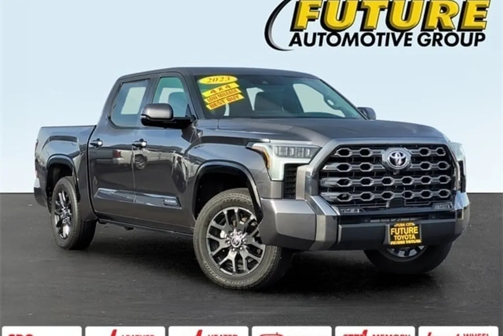 2023 Toyota Tundra Platinum photo 1