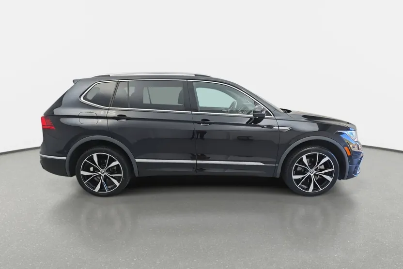 2022 Volkswagen Tiguan SEL Premium R-Line photo 1