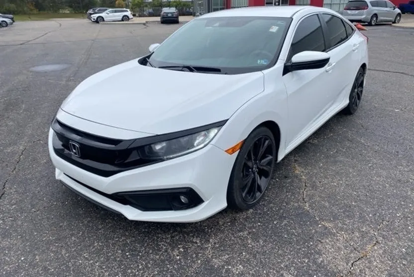 2019 Honda Civic Sport photo 1