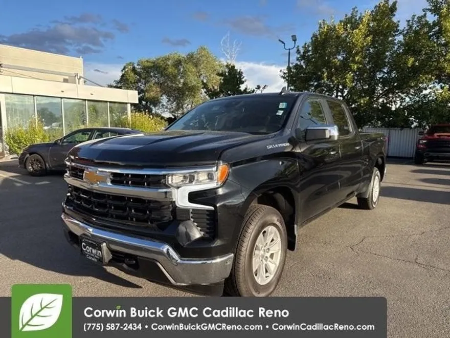 2023 Chevrolet Silverado 1500 LT photo 1