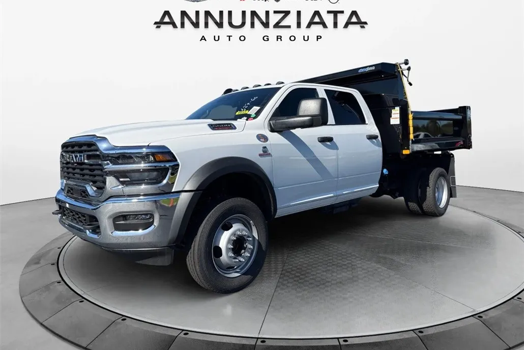 2025 Ram 5500 Tradesman photo 1