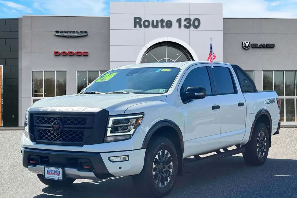 2024 Nissan Titan PRO-4X photo 1