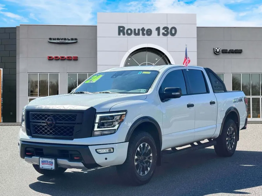 2024 Nissan Titan PRO-4X photo 1