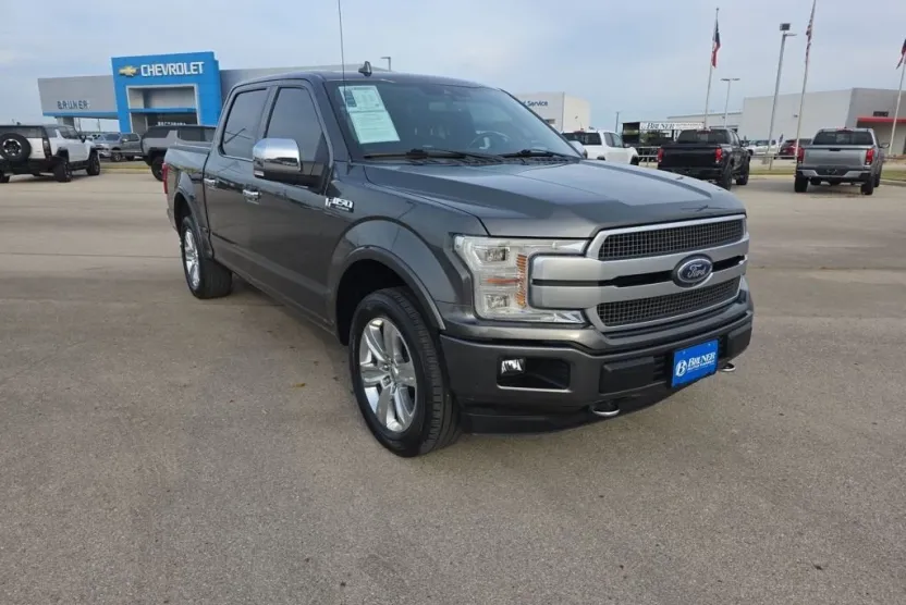 2018 Ford F-150 Platinum photo 1