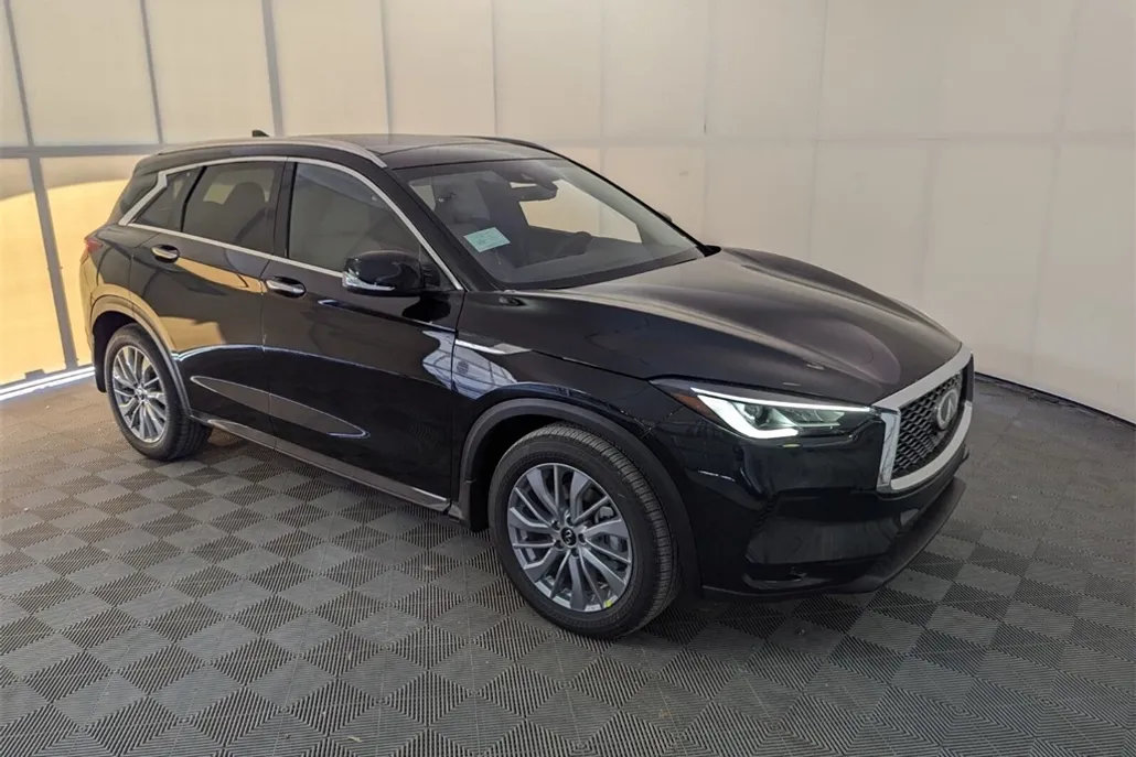 2025 Infiniti QX50 Luxe AWD photo 1