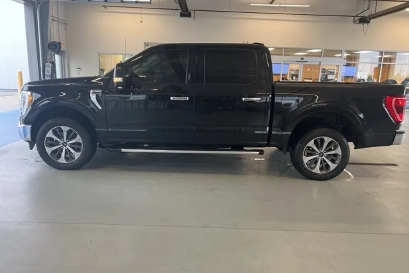 2022 Ford F-150 XLT photo 1