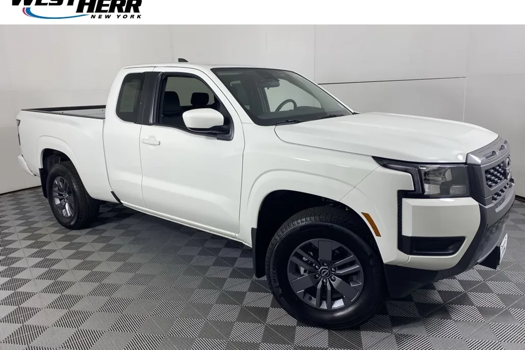 2025 Nissan Frontier SV photo 1
