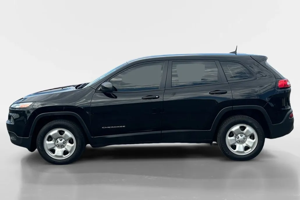 2017 Jeep Cherokee Sport photo 1