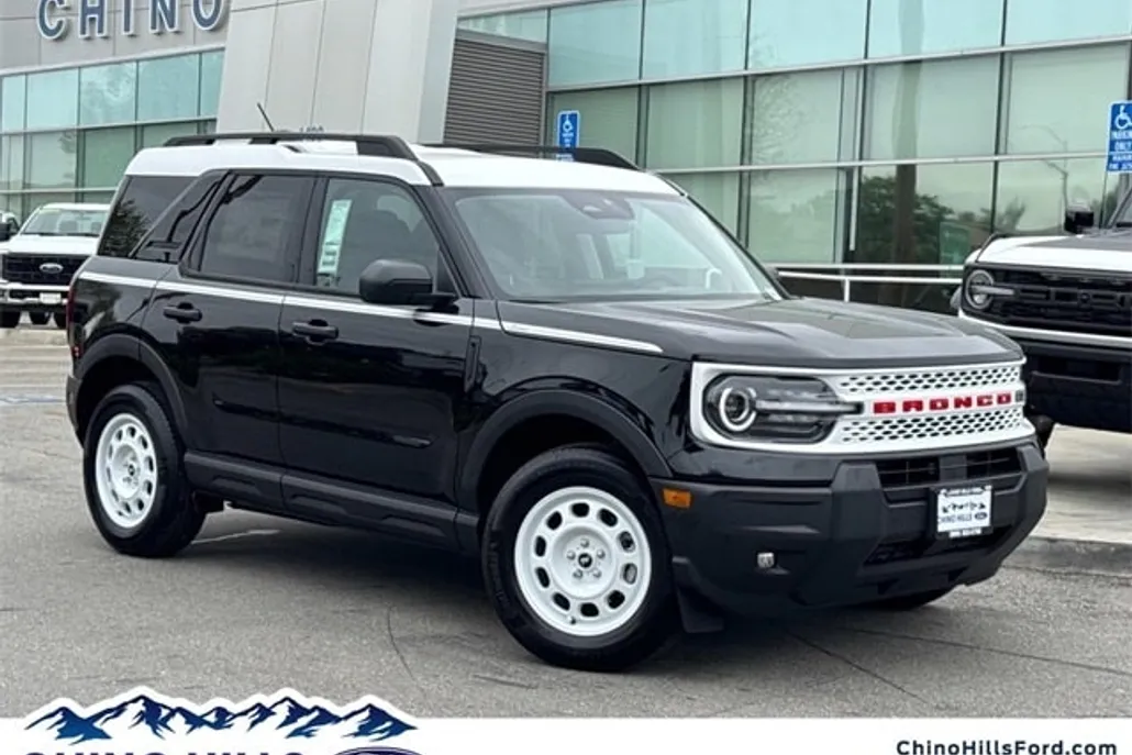 2025 Ford Bronco Sport Heritage photo 1