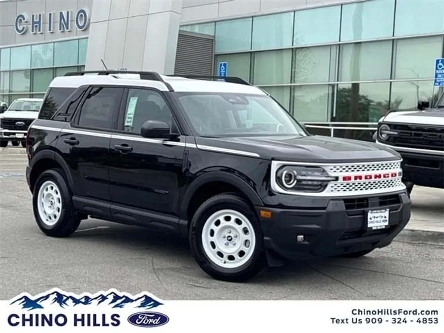 2025 Ford Bronco Sport Heritage photo 1