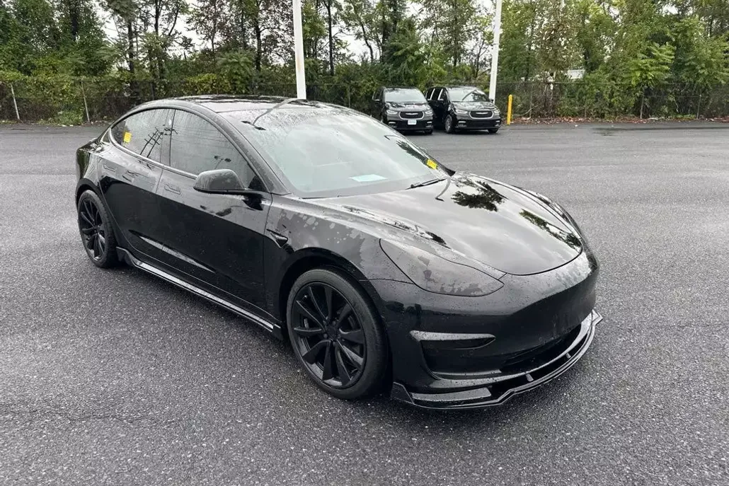 2019 Tesla Model 3 Mid Range photo 1