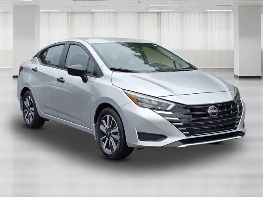 2025 Nissan Versa S photo 1
