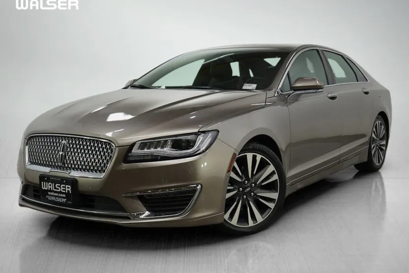 2019 Lincoln MKZ Hybrid Reserve photo 1