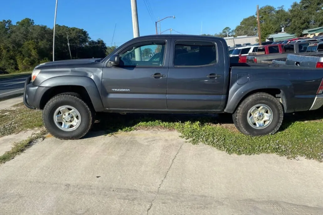 2010 Toyota Tacoma V6 photo 1